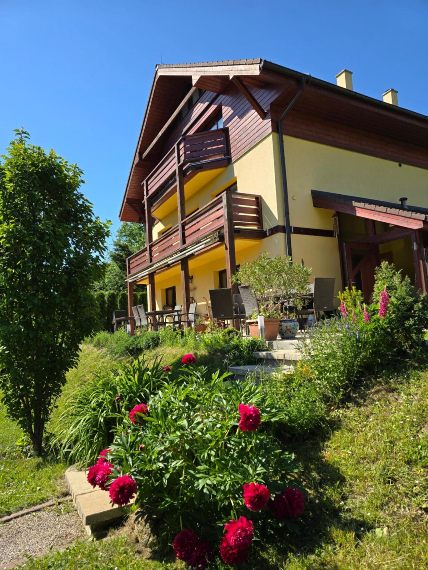 Nová Lesná Villa Gold מראה חיצוני תמונה